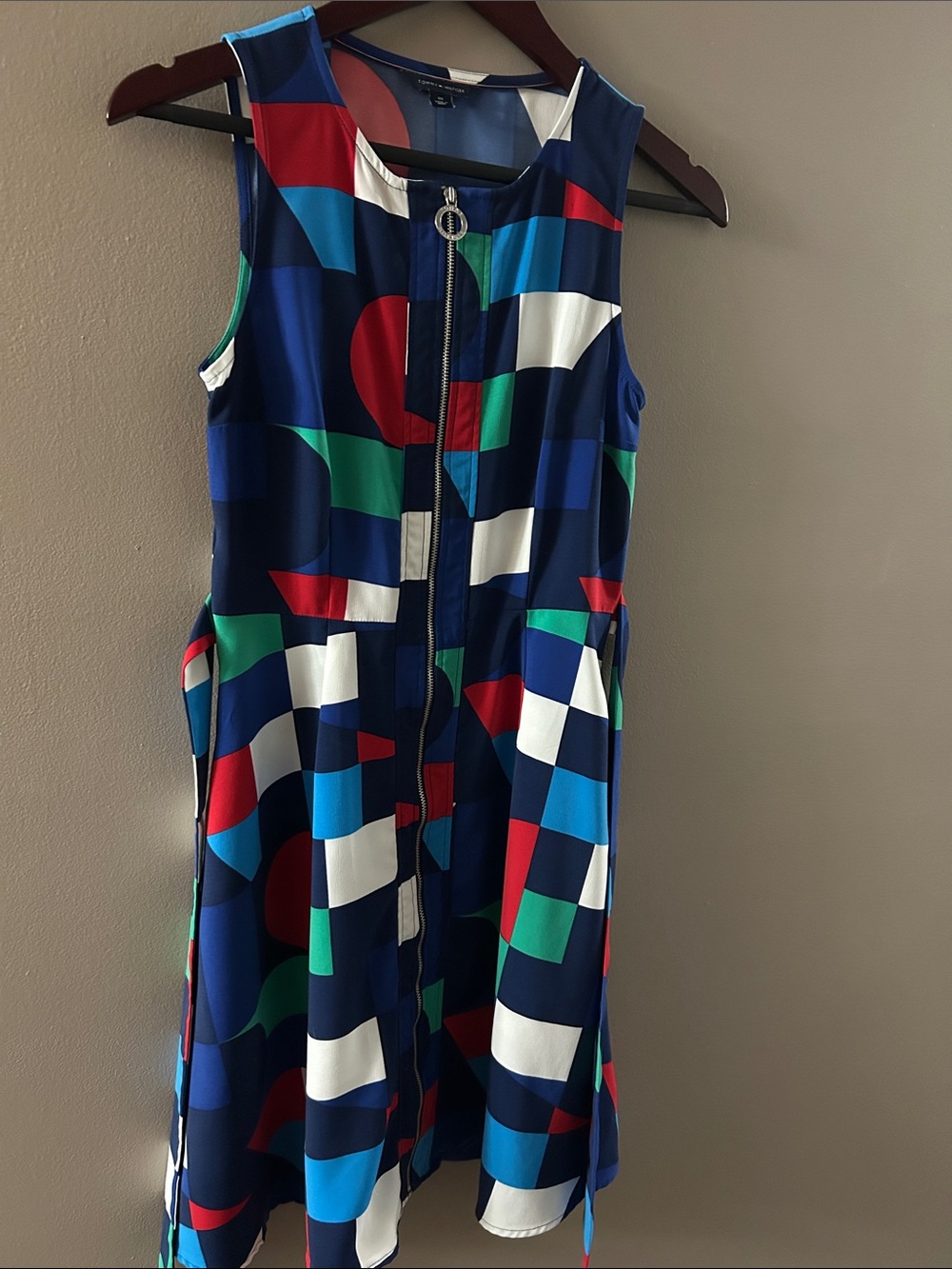 Sleeveless Geometric Zip-Front Dress in Navy Multi